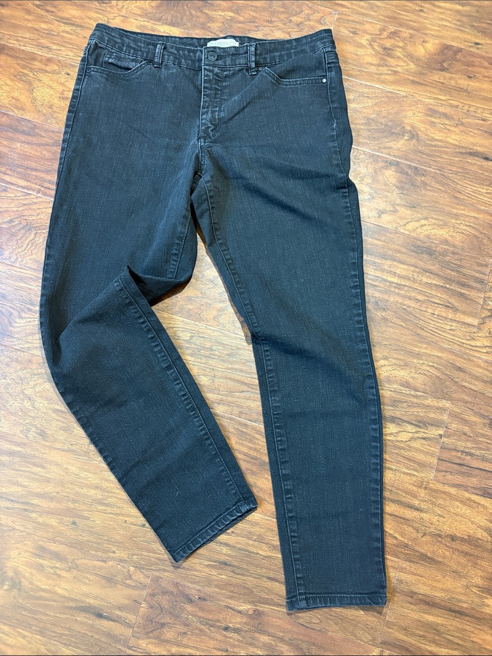 Vintage America Women's Black Skinny Jeans